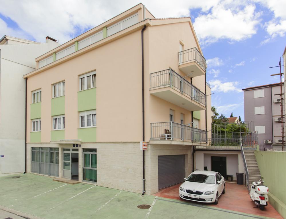 Amigo Comfort Apartments Split Exterior photo